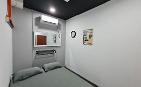 Ayden Hostel Airport Transit - Klia